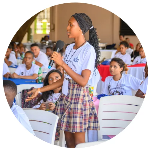 Girl student in Roatan 